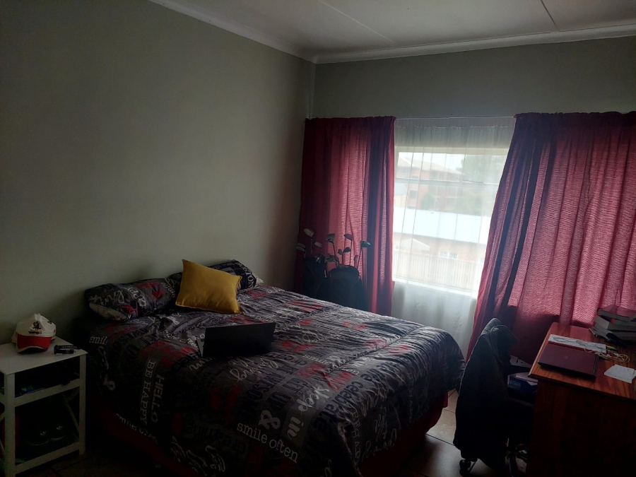 To Let 2 Bedroom Property for Rent in Die Bult North West